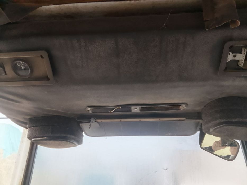 Traktor sotiladi MTZ 80 katta kabinka