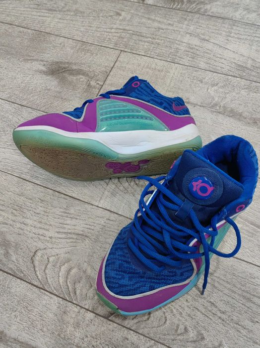 Кроссовки для баскетбола