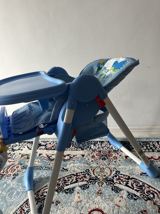 Детский столик для кормление