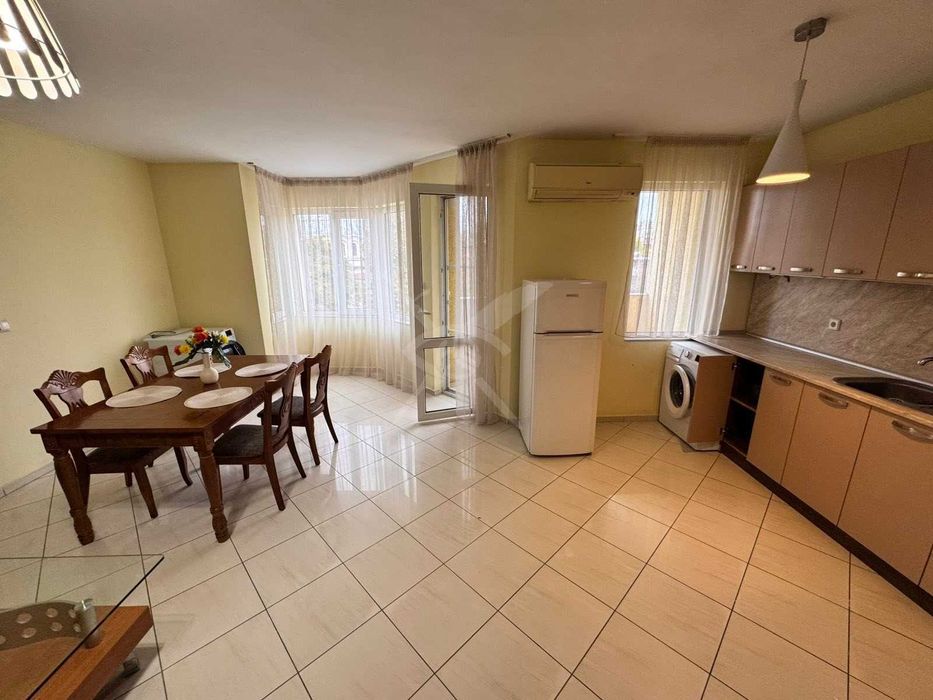 Дава се под наем Тристаен апартамент в Пловдив, Кършияка - 110 кв.м за 548.25 € - Снимка #8