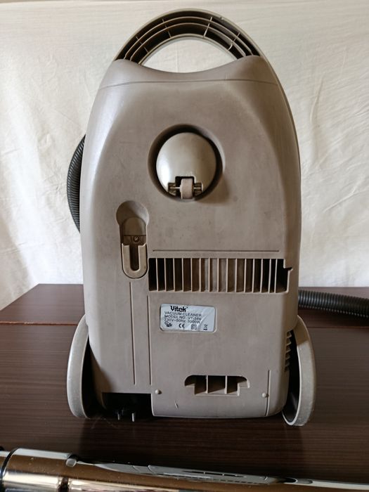 Пылесос Vitek 3000W