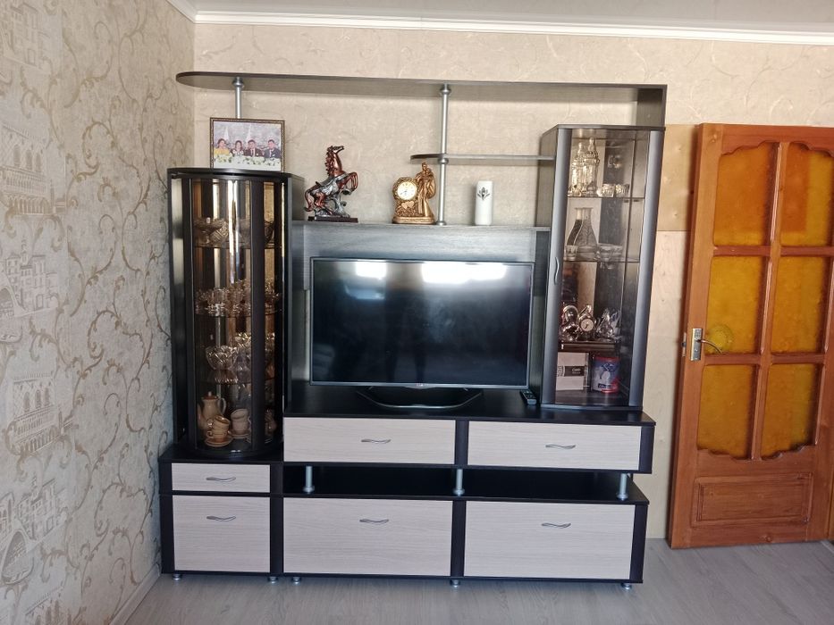 Продам тумбу для гостиной