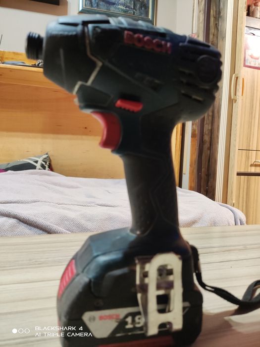 Bosch professiona 18v перфоратор