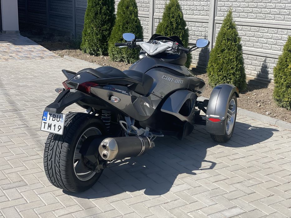 Can-Am Spyder RS 2011