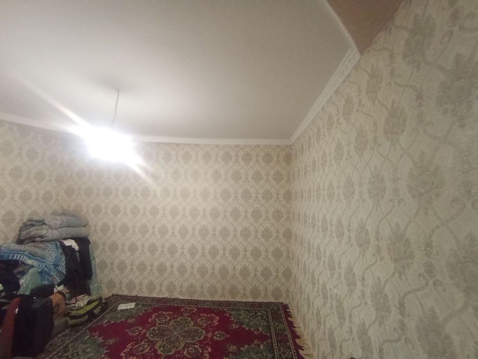 5 sotix uchaska sotiladi.