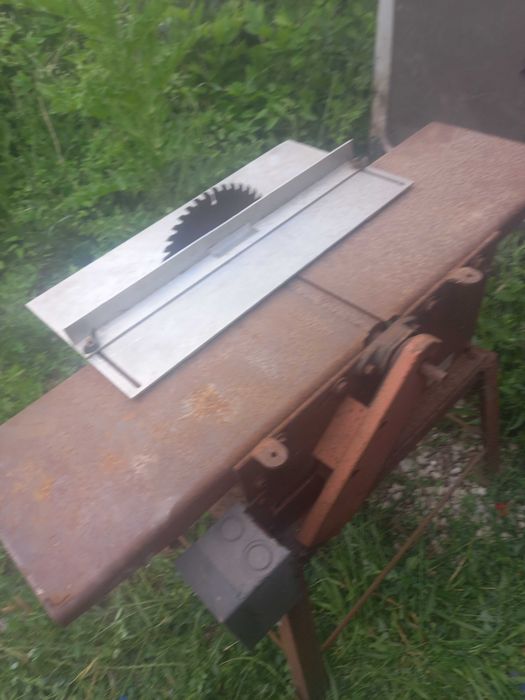 Машини абрихт с цинкуляр и щраймус с мотофазнш двигатели