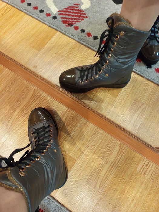 Срочно.Продам ботинки,зима и куртку