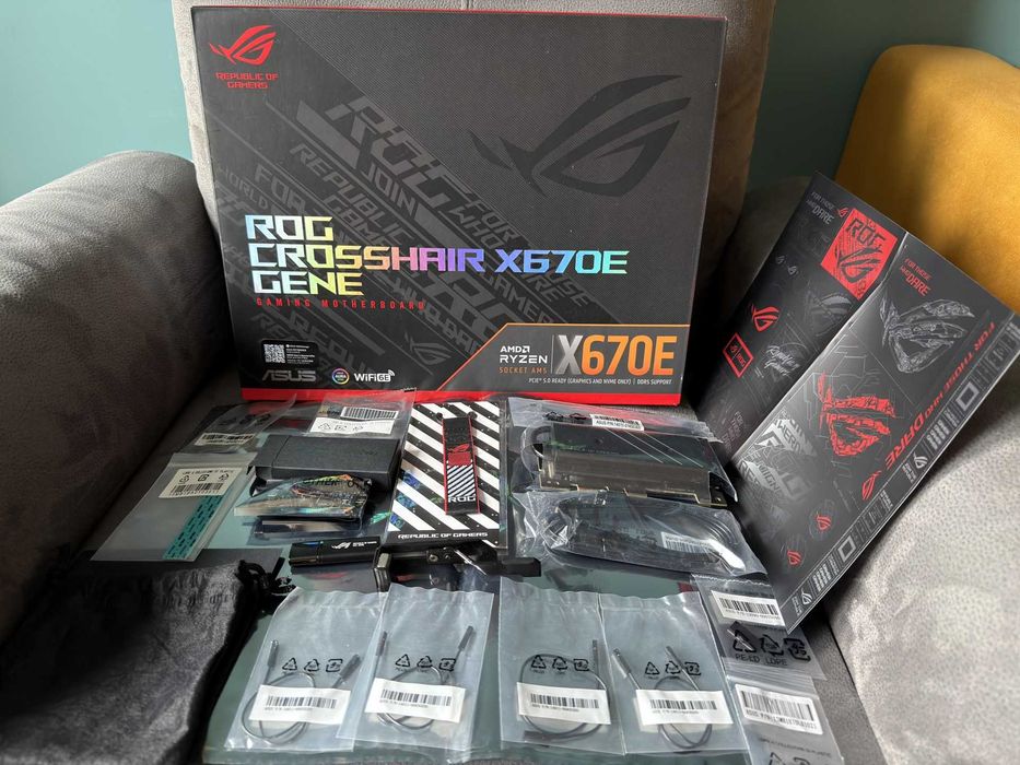 Accesorii ROG CrossHair X670E GENE ROG GEN-Z.2 Voltician Stickere