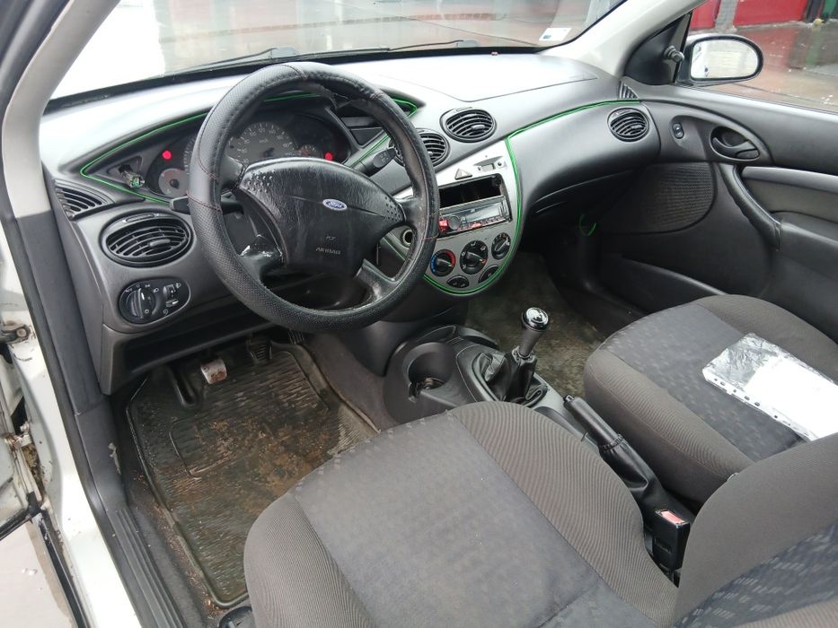 Ford focus  14 benzina