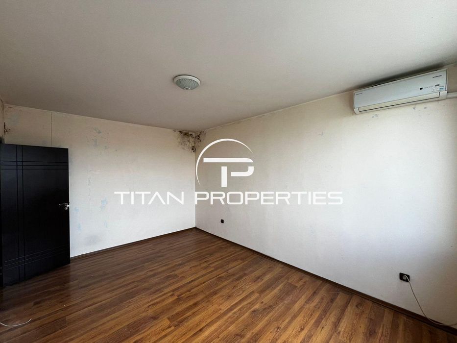 Тристаен апартамент за продажба в кв. Кючук Париж