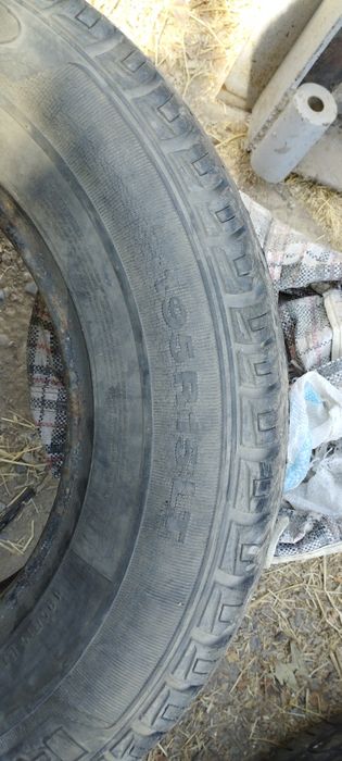 Продам автошины б/у разные.