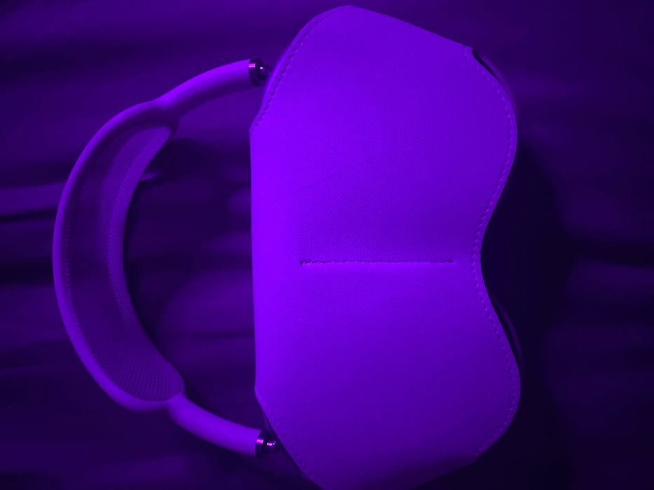 Продам оригинальные Apple AirPods Max Silver (Lightning).