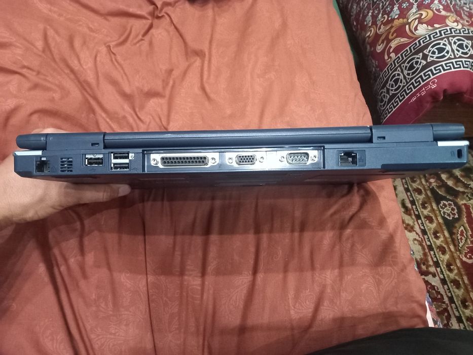 Notebook arzon narxda 600000