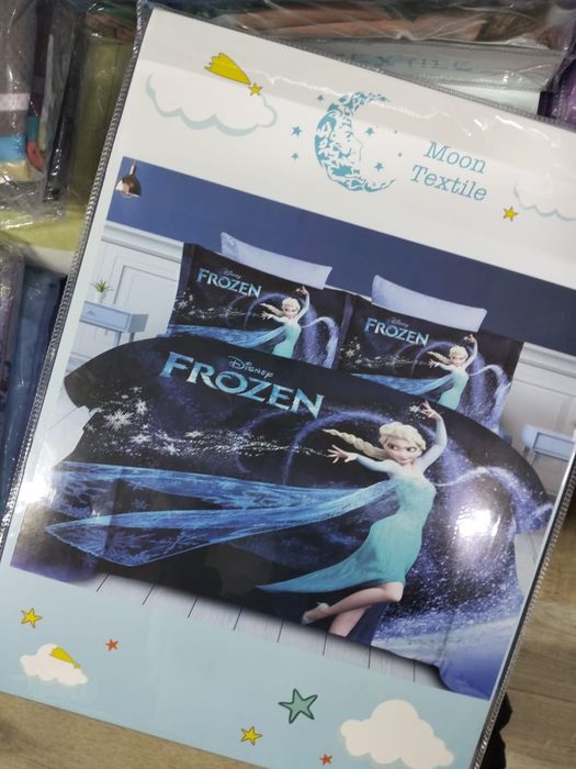 Подушки новые, постельное