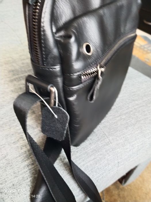 Продам барсетка кожанная