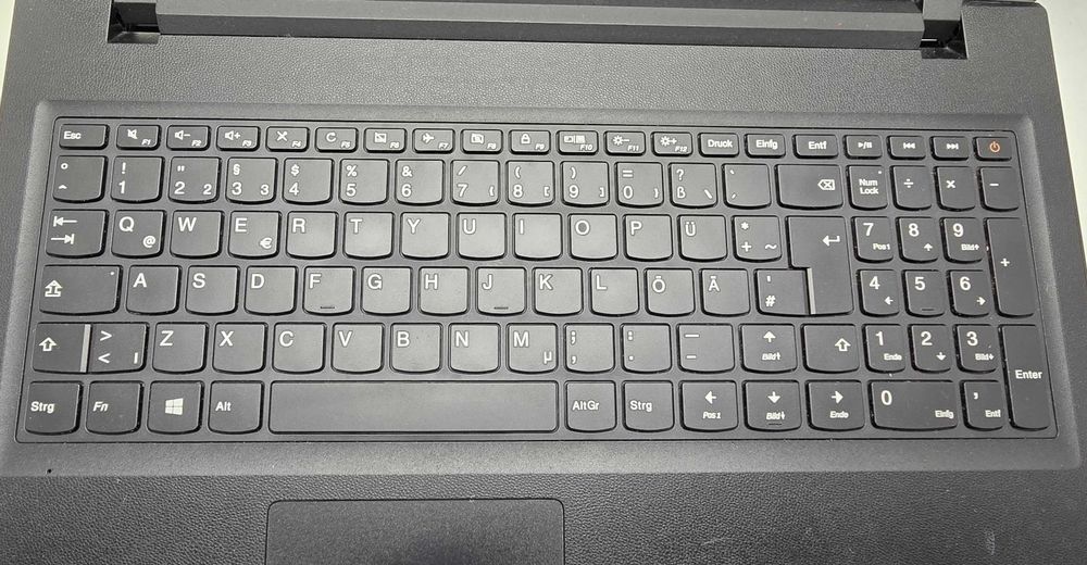 Lenovo IdeaPad 110-15ISK  i5 6200U/8GB/250SSD/AMD R5-M330-2GB