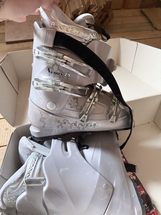 Echipament schiuri si clapari lange venus 75