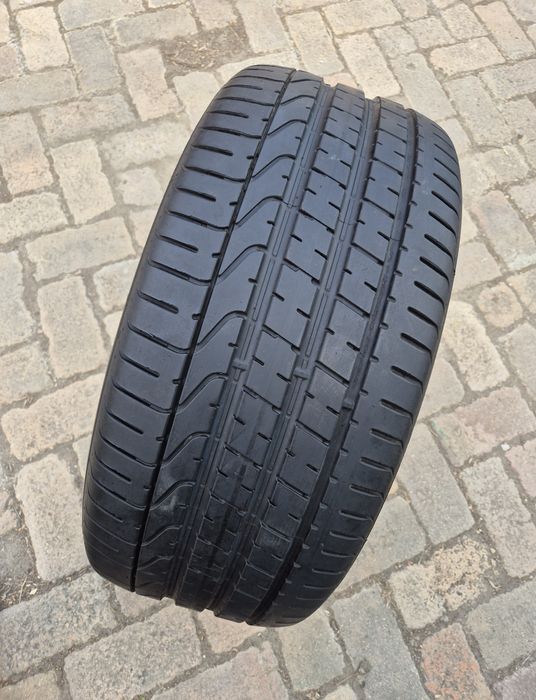 O bucată 285/40 R21 vară - una Pirelli