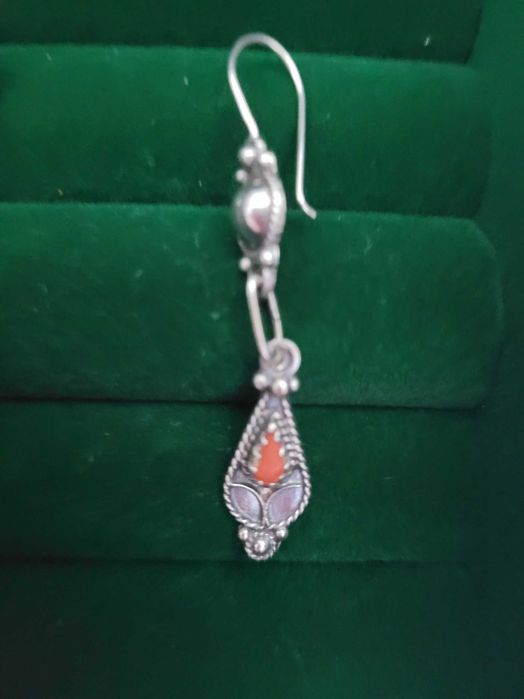 Cercei vechi din argint cu coral natural
