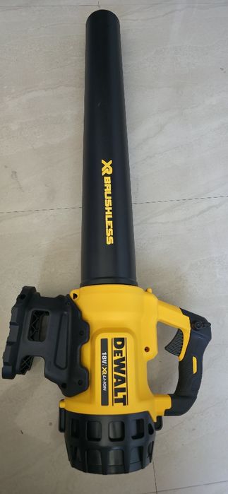 DEWALT DCM562 Духалка за листа!