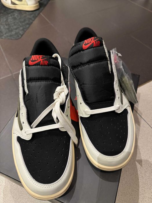 Мъжки сникърси Travis Scott Air Jordan 1 low reverse olive