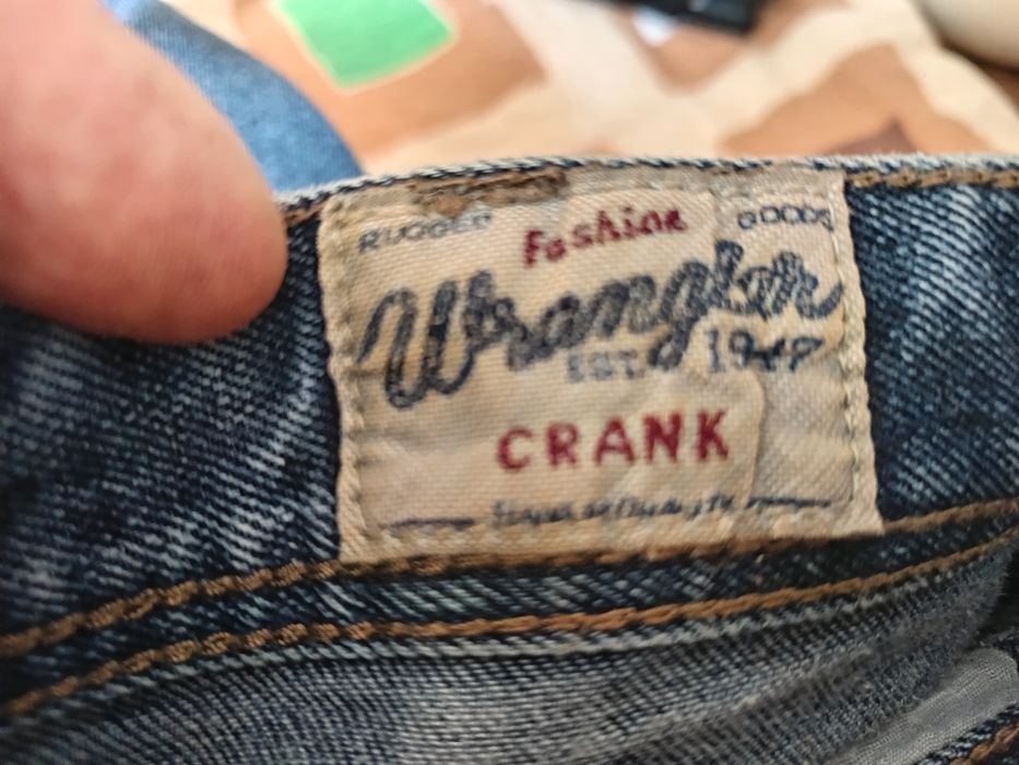Продам джинсы wrangler