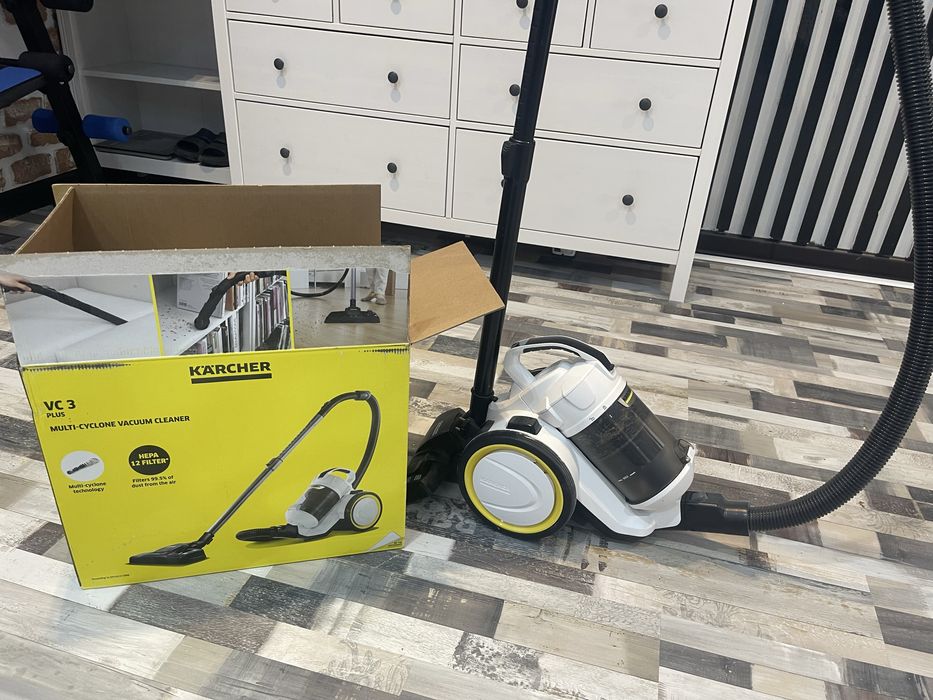 Пылесос Kärcher VC 3 Plus (циклонный, без мешка)