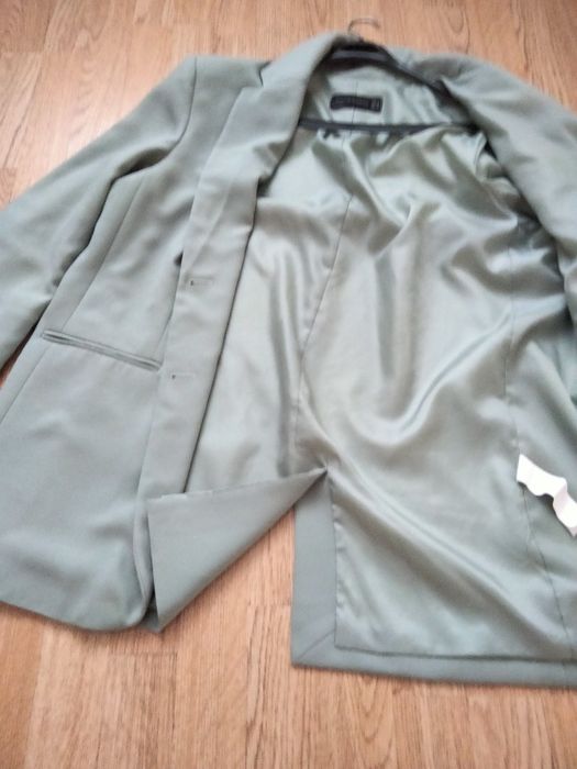 Продам базовый пиджак