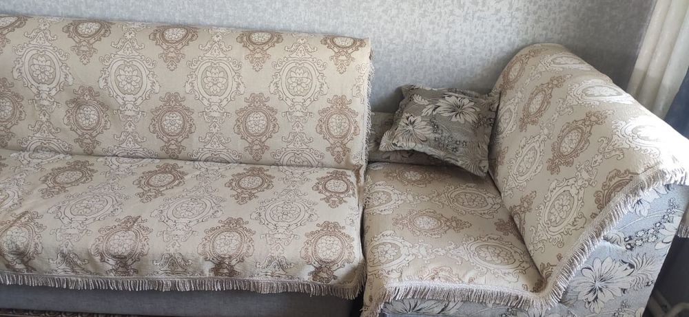 Продам диван угловой