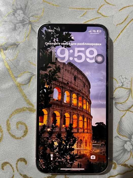 Продам iPhone 13 СРОЧНО