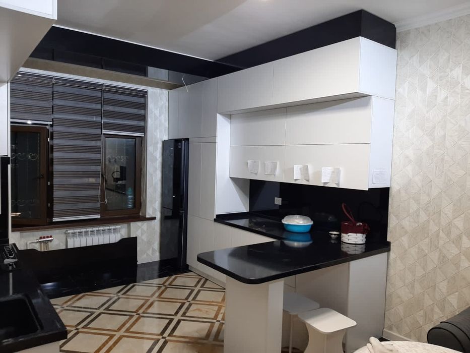 Хар хил турдаги мебелларни ишлаб чикарамиз.
Кухни мебель
Шкаф.
Спальни