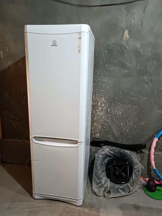 Muzlatgich indesit