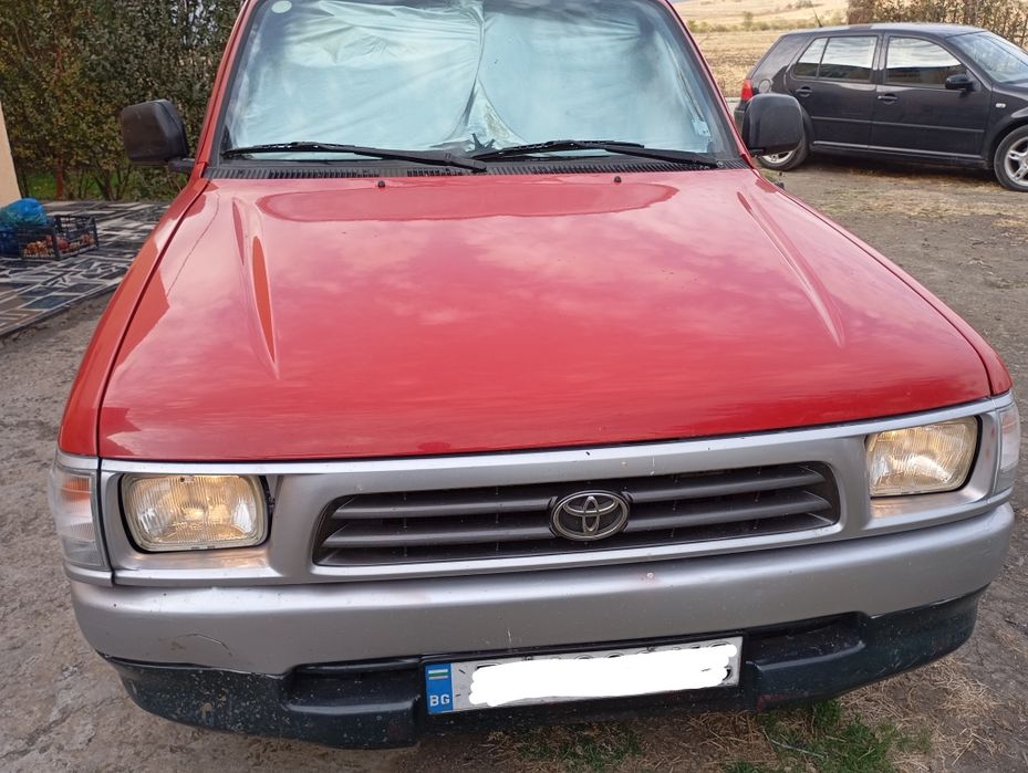 Тойота Хайлукс 2.4D