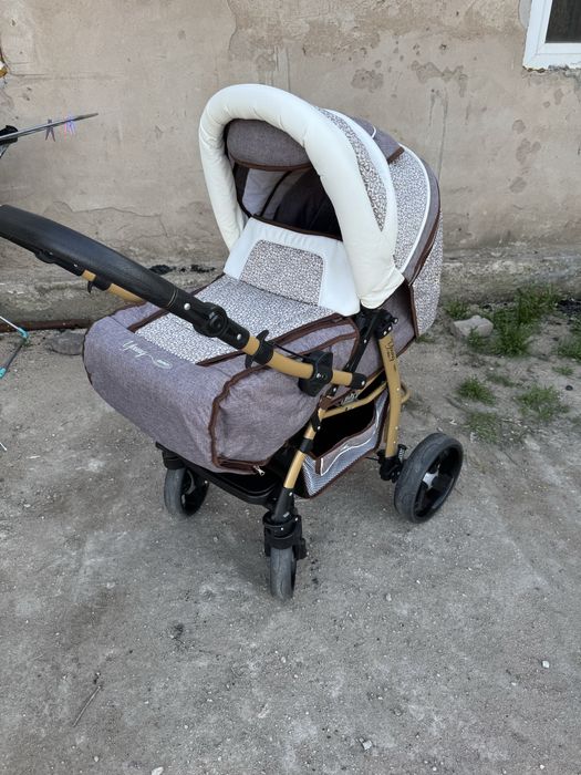 Продам коляску Adamex(зима-лето)