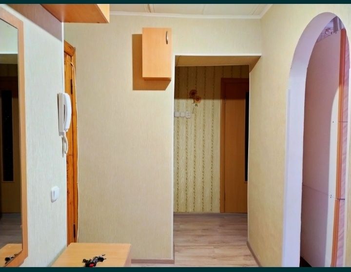 Продам 2 ком Универмаг