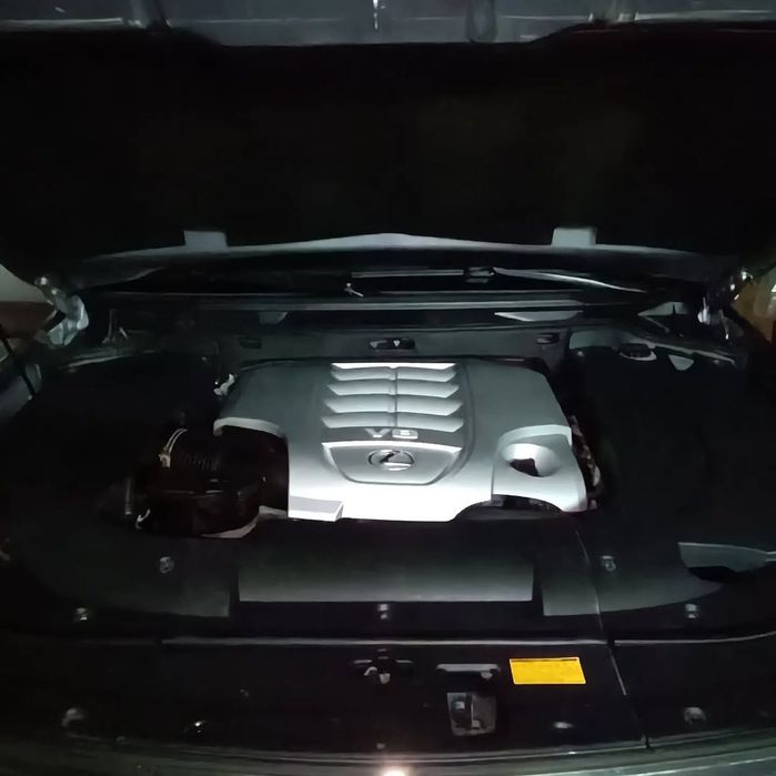 Lexus 570 Авто сел и поехал.