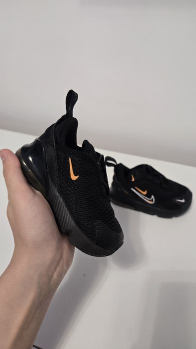 Adidasi Nike Air marimea 22