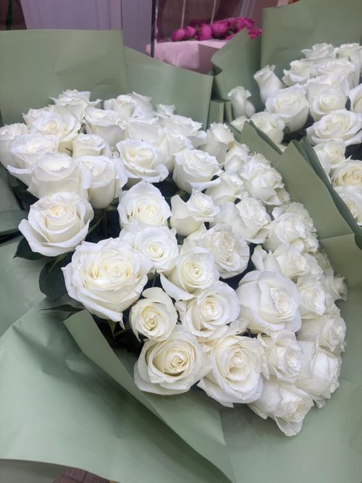 Гүлдер сатылады