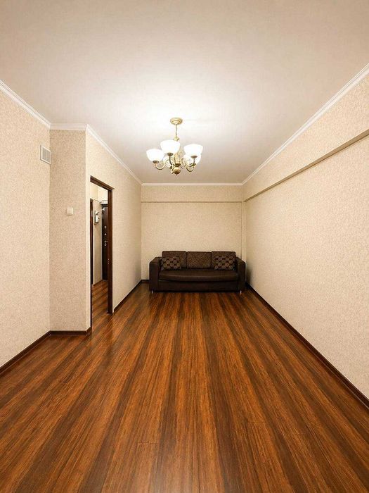 Срочно 1-комнатная на Гостинице Россия ( Grand Mir )