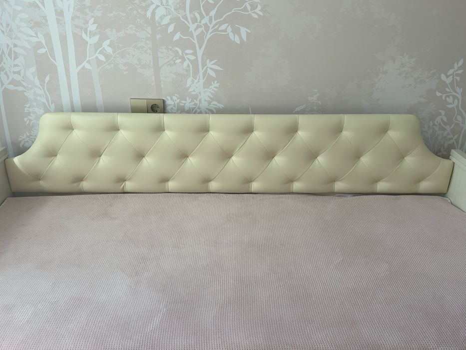 Продам 2 б/у кровати 90×200 см