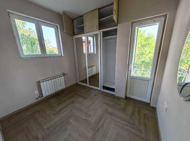 Дава се под наем Тристаен апартамент в София, Хиподрума - 80 кв.м за 598.23 € - Снимка #8