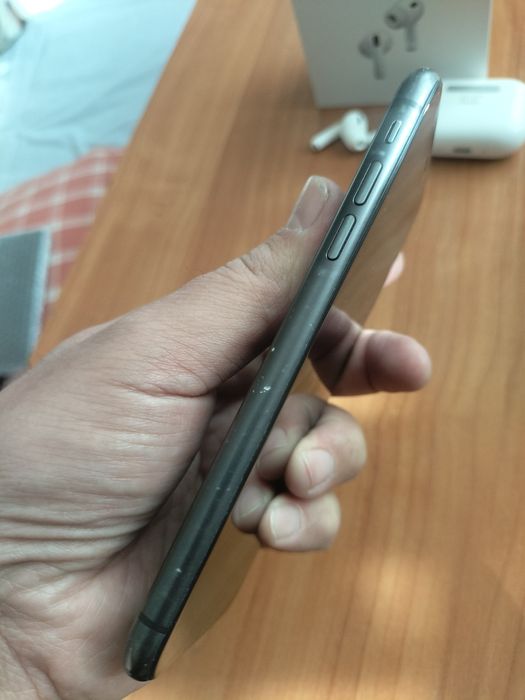 iPhone 11.Пам128гб