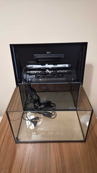 Acvariu Aquael Leddy 40 - 25 litri + accesorii si decor