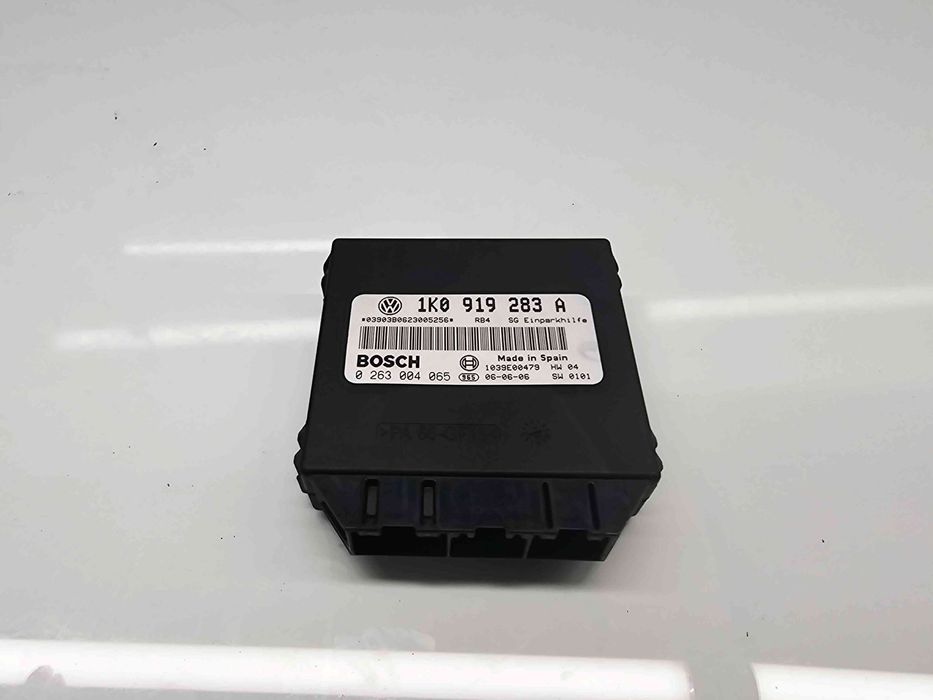 Modul senzori parcare Volkswagen Golf 5 Plus (5M1) [Fabr 2005-2008] 1