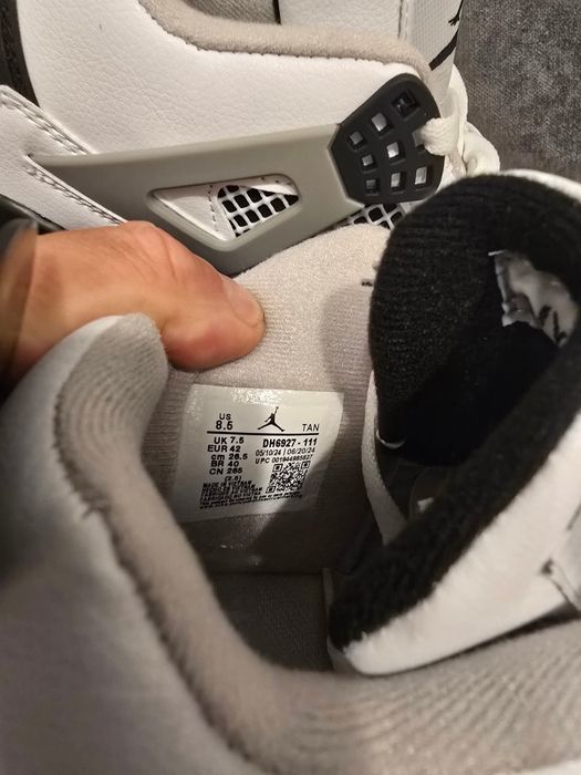 Nike jordan 4 military black nr 38 int 24 cm preț 400 lei