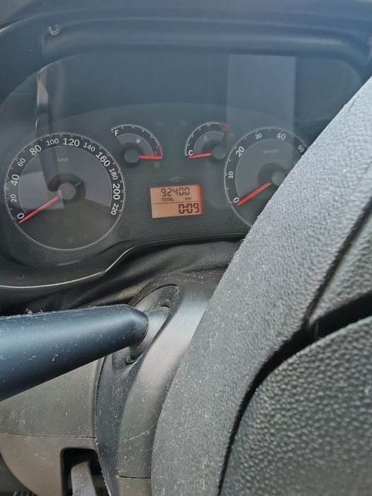 Vand Fiat Linea 1.4 benzina