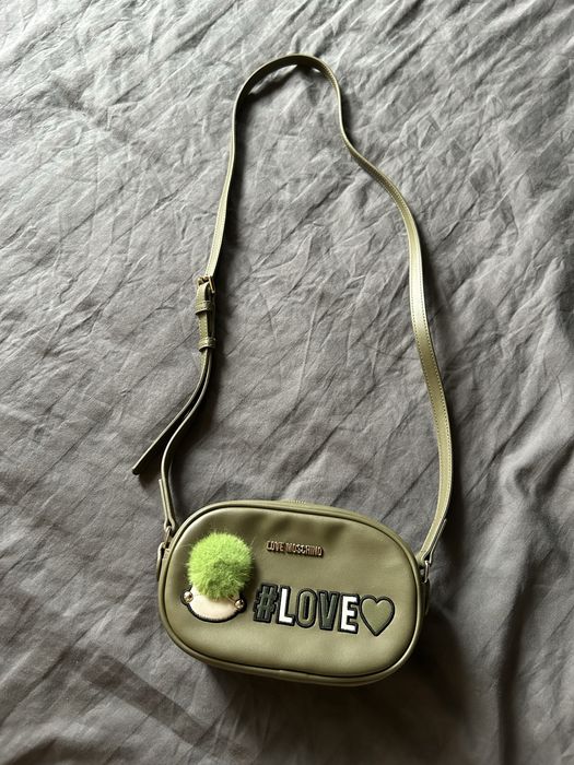 Love moschino чанта нова