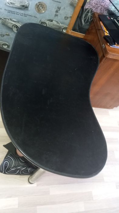 Маникюрный черный стол