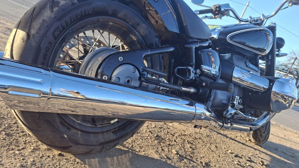 SCHIMB cu masina ,Auto,Utilaje   Motocicleta  Bmw R18