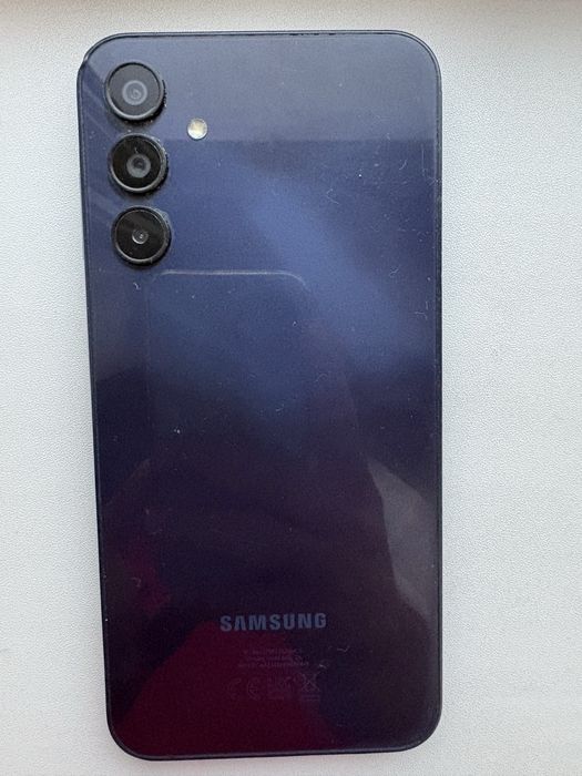Vand Telefon Samsung A15 display defect